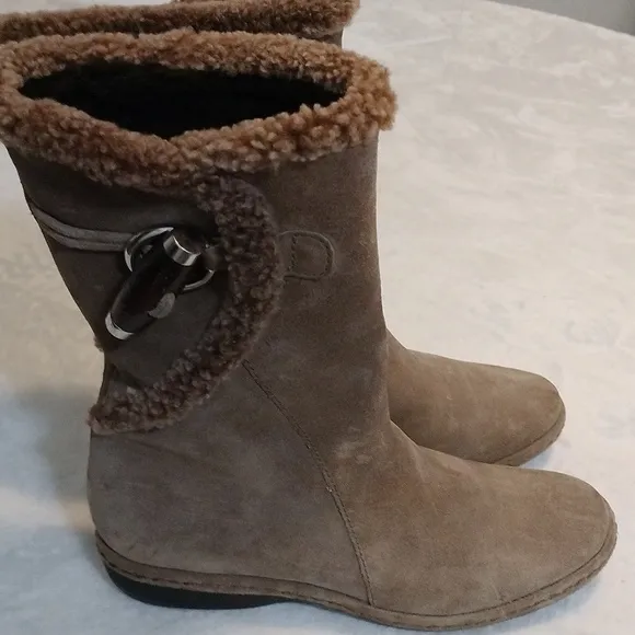 Stuart Weitzman Suede Mid-Calf Boots size 5m