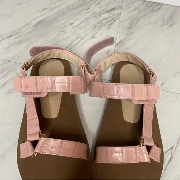 Stuart Weitzman Vail Pink Crocodile Sport Sandal 8B