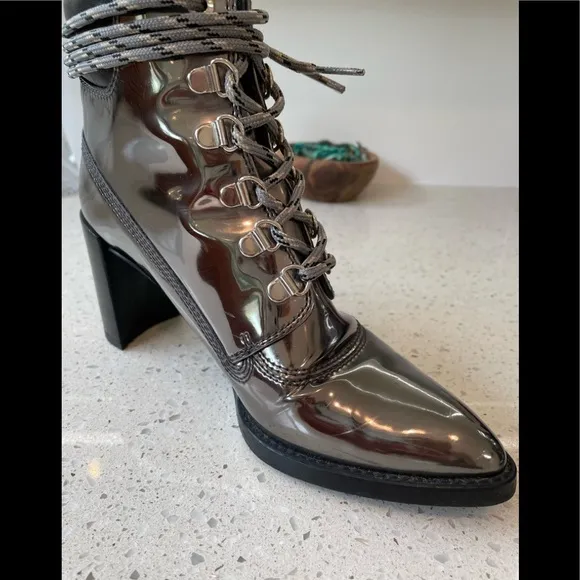 Stuart Weitzman X Gigi Hadid Boots!!!