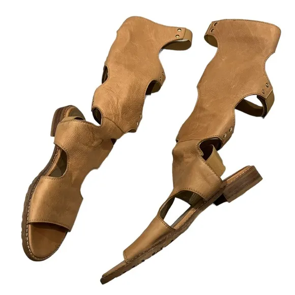 Stuart Weizman Back View Leather Gladiator Sandal, Sz 5.5