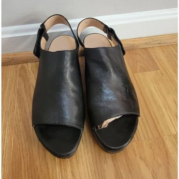 Stuart Weitzman OffSet Peep-Toe Platform Sandals 7