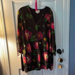 Stunning, navy floral, silk lined baby doll dress classic French 36 💋