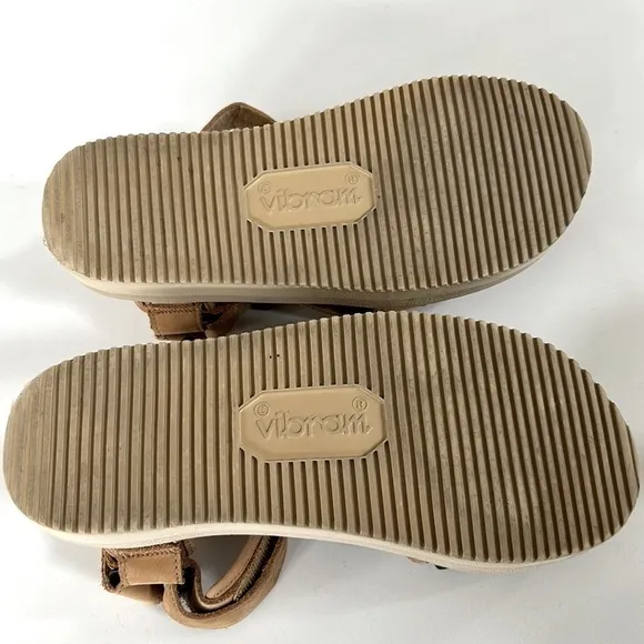 Suicoke Depa Sandals Tan Beige Velcro V2NU Color size 5 / 6