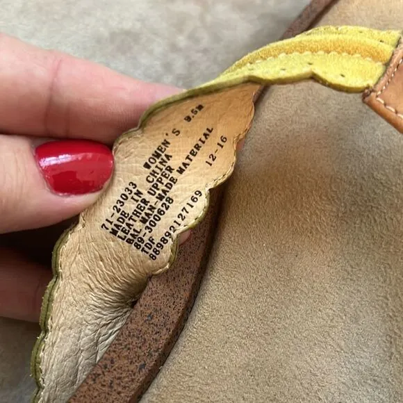 Sunjuns Sz 9.5 M Scalloped Leather Yellow Thong Sandals
