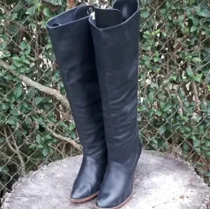 Sz 7 High Heel Boots By 9 West