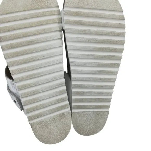 Taos Lola White Leather Toe Loop Sandals Size EU 37 US 6.-6.5 Thong Hook &amp; Loop