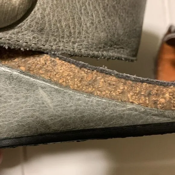 TAOS, wedge sandals, size 8. (41). Slightly used