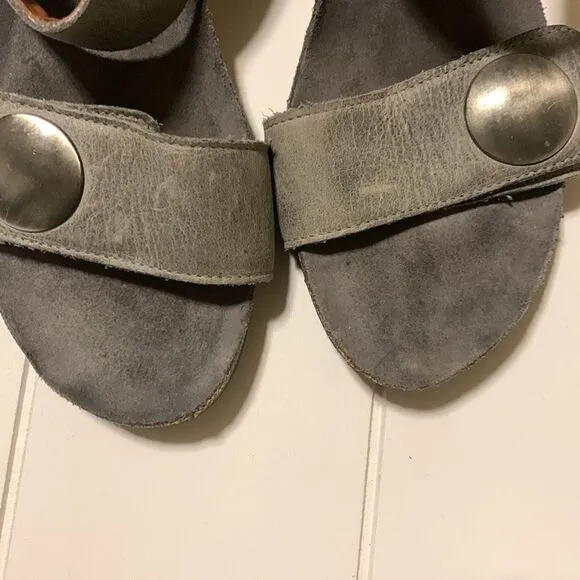 TAOS, wedge sandals, size 8. (41). Slightly used