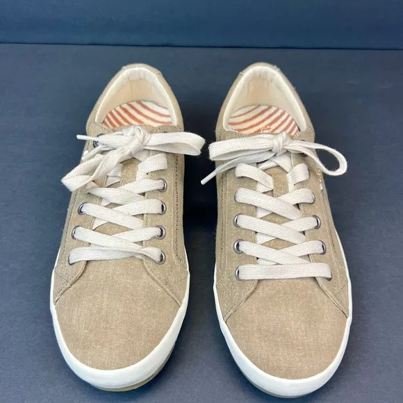 Taos Womens Star Sneakers Shoes Khaki STA-12844 Canvas Low Top Lace Up Size 8