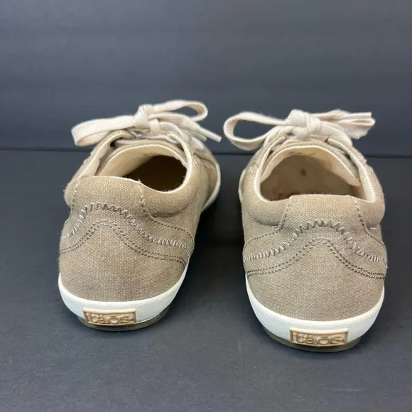 Taos Womens Star Sneakers Shoes Khaki STA-12844 Canvas Low Top Lace Up Size 8