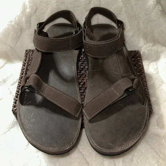 TEVA 13 Brown Original Universal Menswear Leather Canvas Velcro Straps Sandals