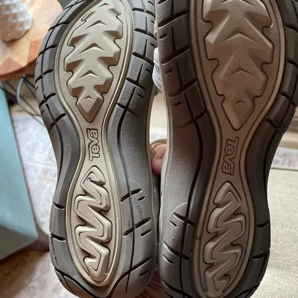 TEVA Elzada Sandals taupe multi size 9