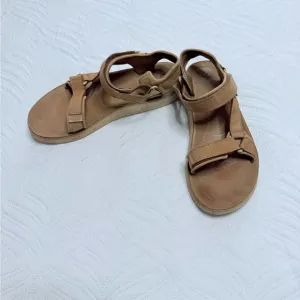 Teva Universal Women’s Tan Leather Strap Sandals. Size 11