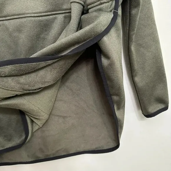 The North Face women’s oversized cowl neck Canyon Flats Stretch Poncho. Size XS