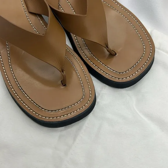 The Row Ginza Leather Thong Sandals - Caramel - Size 10.5
