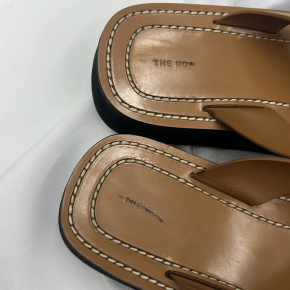 The Row Ginza Leather Thong Sandals - Caramel - Size 10.5