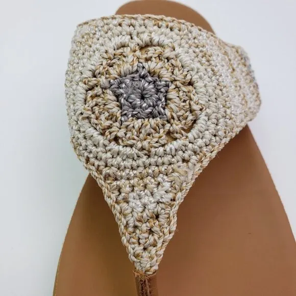 The Sak Shana Womens Size 9 Sand Stripe Crochet Thong Flip Flop Sandals 106502