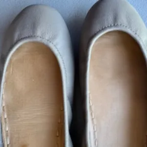 Tieks by Gavrieli Taupe Ballet Flats, Size 11