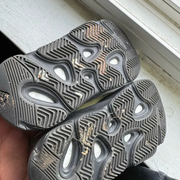 Toddler adidas Yeezy 700