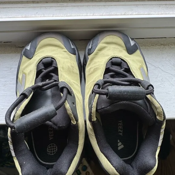 Toddler adidas Yeezy 700