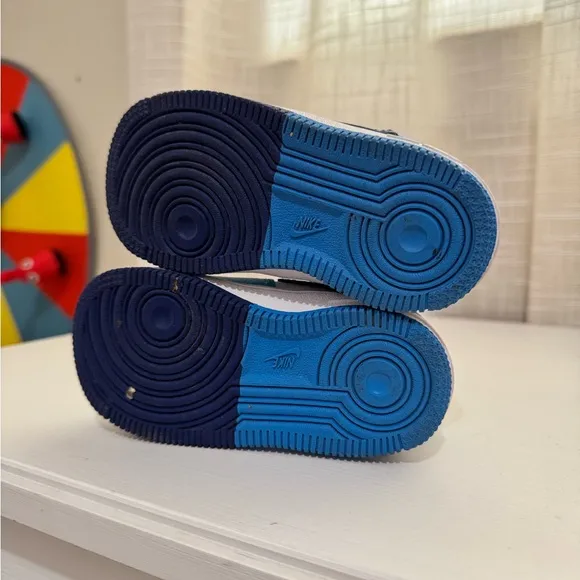 Toddler Nike Air Force 1 LV8 baby blue