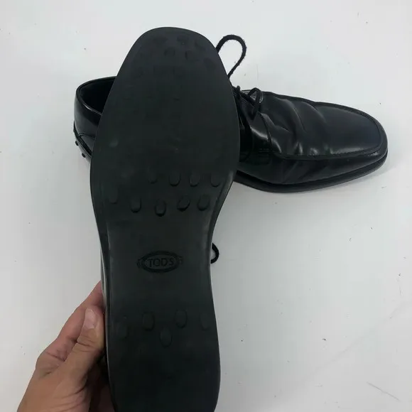 Tod’s black lace up loafers 9.5
