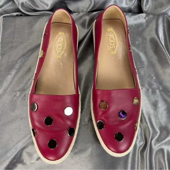 Tod’s Women’s 6.5 Espadrilles Ruby Red Leather Gold Pokka Dot Preppy Spring Shoe