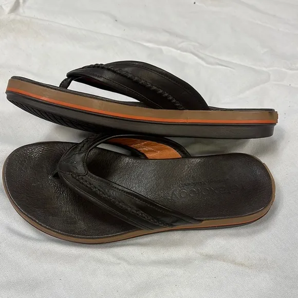Tommy Bahama Black Sandals Classic Thong Design
