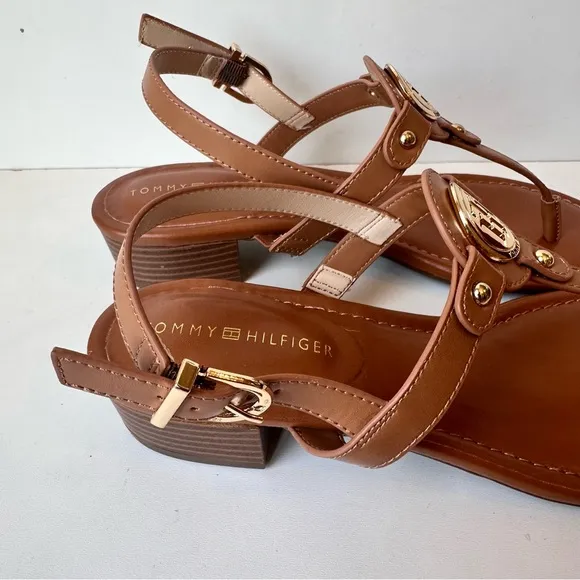 Tommy Hilfiger Women’s Brown And Gold Leather Strap Sandals Size:9.5