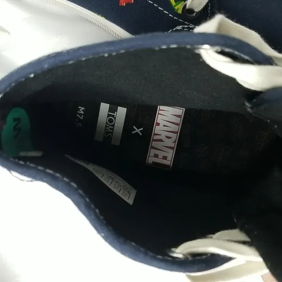 TOMS X MARVEL NAVY TRAVEL LITE HIGH TOP SNEAKER SIZE 7.5 MENS