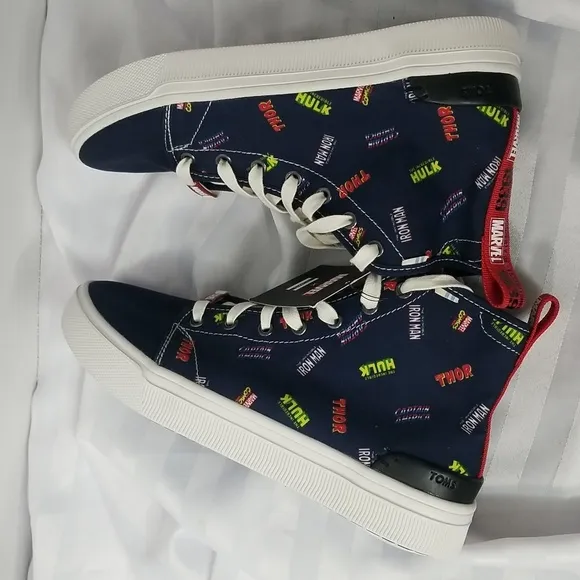 TOMS X MARVEL NAVY TRAVEL LITE HIGH TOP SNEAKER SIZE 7.5 MENS