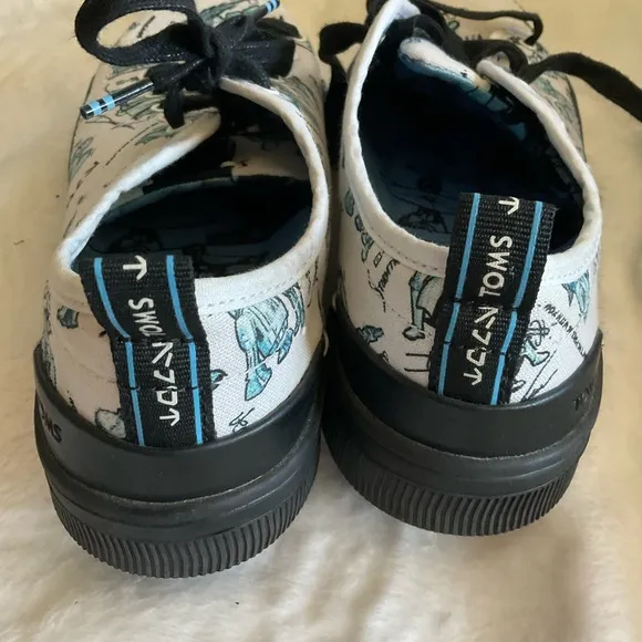 TOMS X Star Wars Character Sketch Print Travel Lite Low Sneakers Sz W 7
