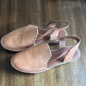Toni Pons Nuria Suede Sandal 39