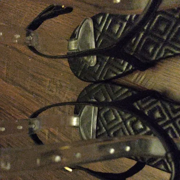 Tory Burch &quot;Marion&quot; Black Leather Quilted Thong Sandals