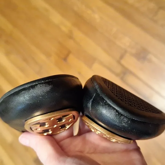 Tory Burch Ballet Flats Black Leather w/ Gold Toned Logo Ladies 7 1/2 OLD MONEY