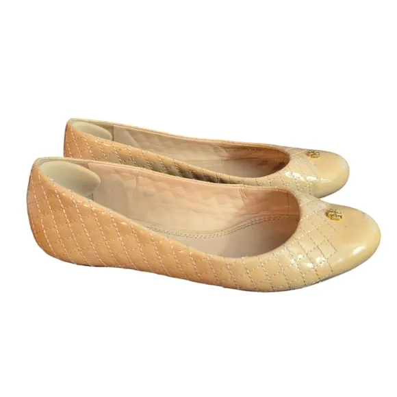 Tory Burch Beige Patent Leather Logo Ballet