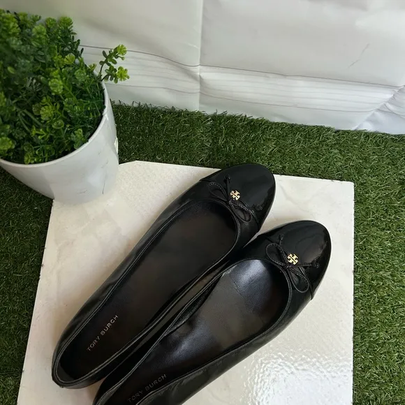 Tory Burch Black Leather Ballet Flats CAP-TOE BALLET size 11 gently used