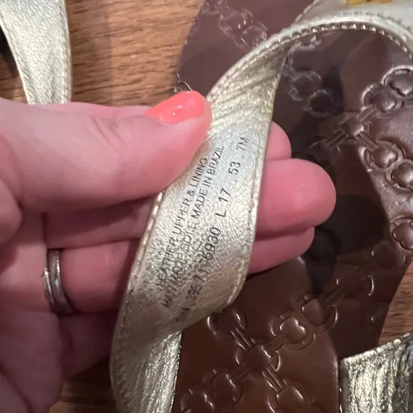 Tory Burch Gold Thong Sandal Size 7