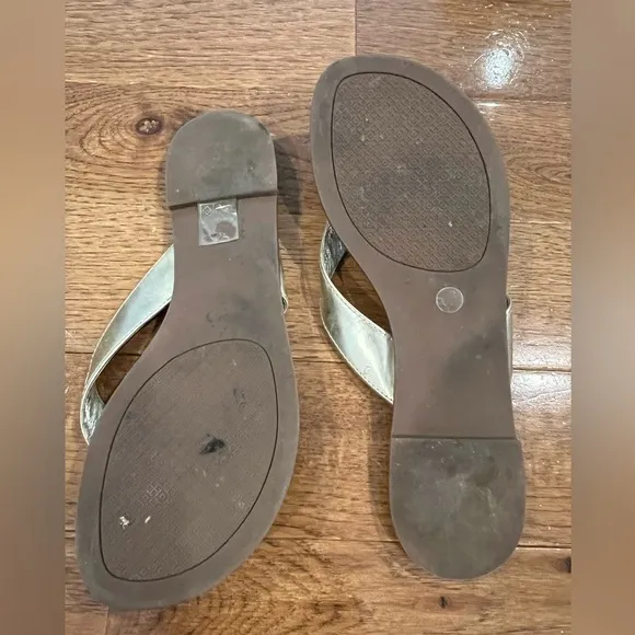 Tory Burch Gold Thong Sandal Size 7