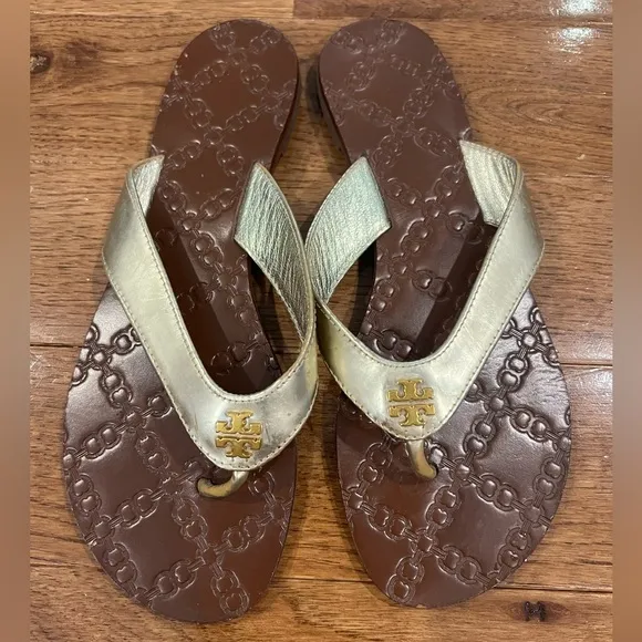 Tory Burch Gold Thong Sandal Size 7