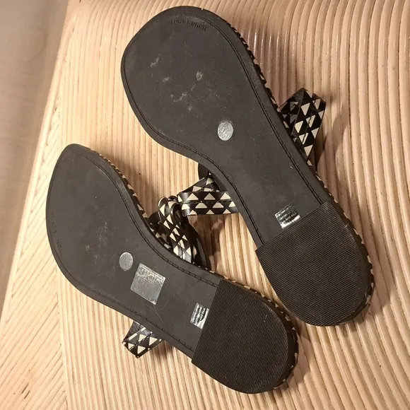 Tory Burch Miller geo leather thong sandals 9