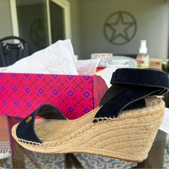 Tory Burch Navy suede Espadrille with ankle strap size 8.5. Gold hardware.