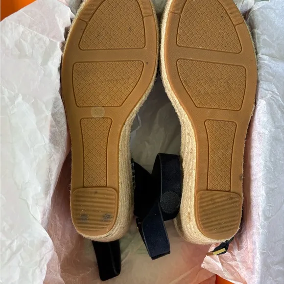 Tory Burch Navy suede Espadrille with ankle strap size 8.5. Gold hardware.