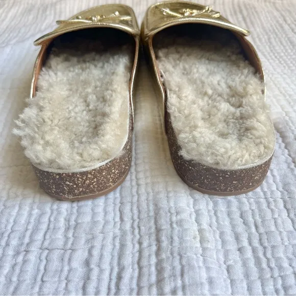 Tory Burch | NWOT Spark Gold Leather Charm Slipper Shearling Flats Mules