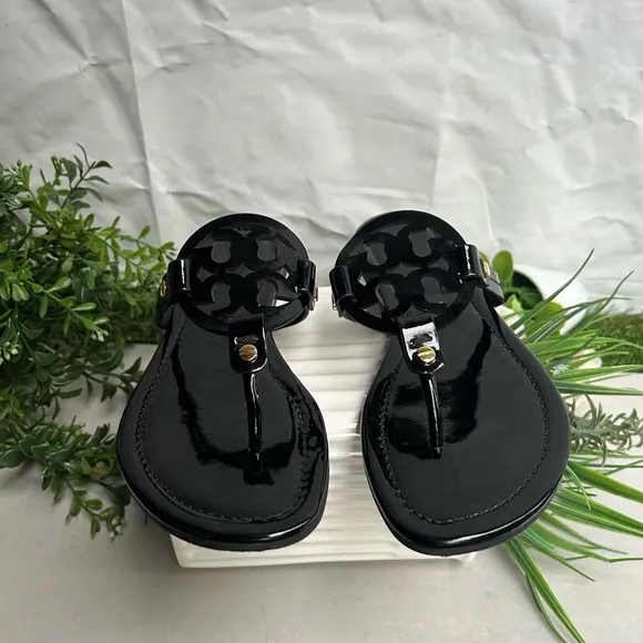 Tory BurchMiller Patent Leather Thong Sandals black size 7 gently worn