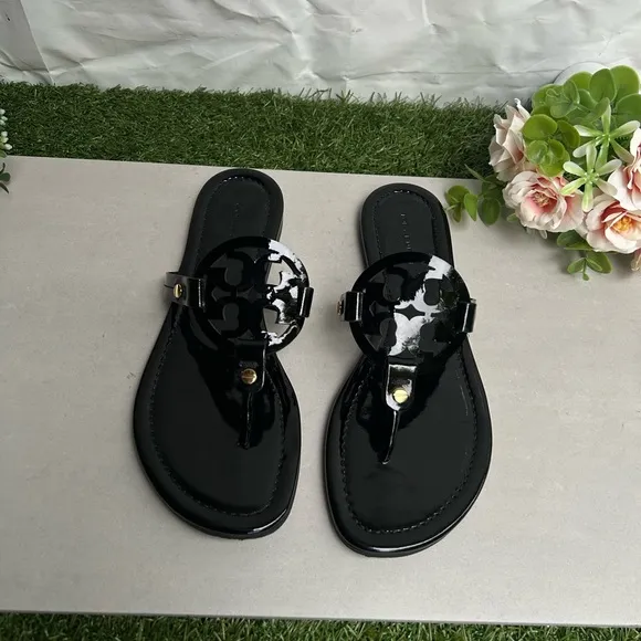 Tory BurchMiller Patent Leather Thong Sandals black size 7 gently worn