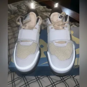 Travis scott nike zoom field jaxx