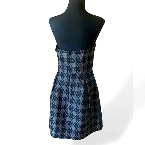 Trina Turk Black White &amp; Teal Elegant Houndstooth Strapless Dress Size 6