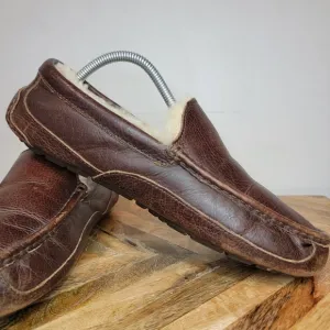 UGG 5379 Men's Sz 9 Ascot Brown Leather Sheepskin Rubber Sole Slippers Loafers