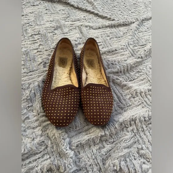 UGG Alloway studded suede loafer sheepskin lined flats Size 7.5